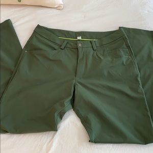 NWOT lululemon ABC pant slim in Green